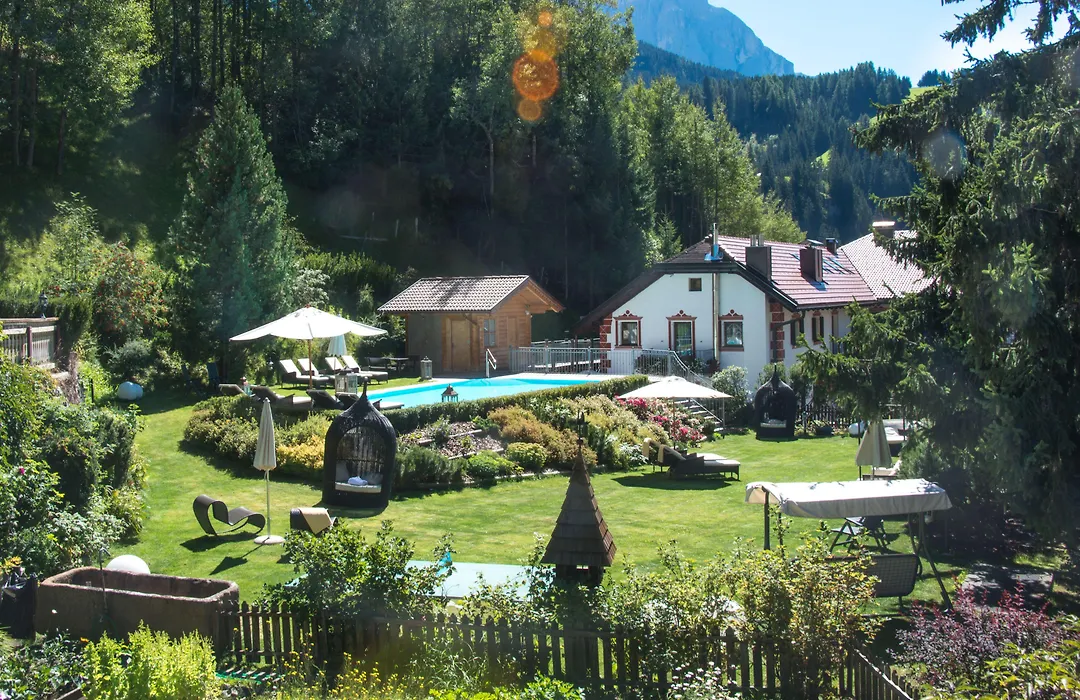 Boutique & Fashion Hotel Maciaconi - Gardenahotels-1