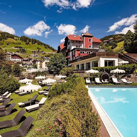 Boutique & Fashion Hotel Maciaconi - Gardenahotels-2
